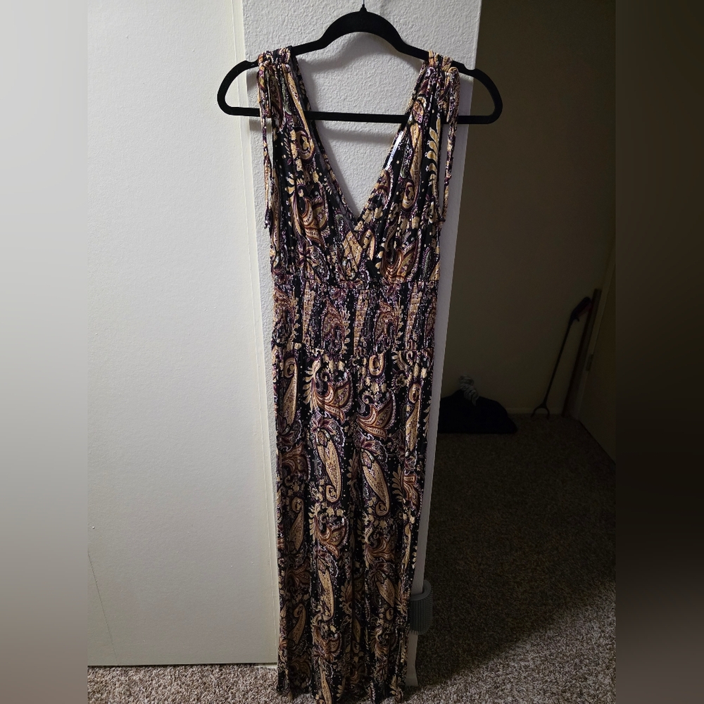 Chic Paisley Jumpsuit in Black and Gold